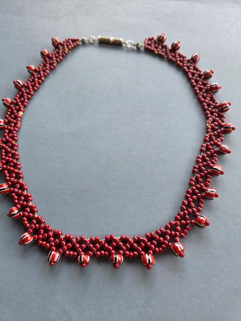 oude ketting kraaltjes, Verzenden, Gebruikt, Rood, Overige materialen