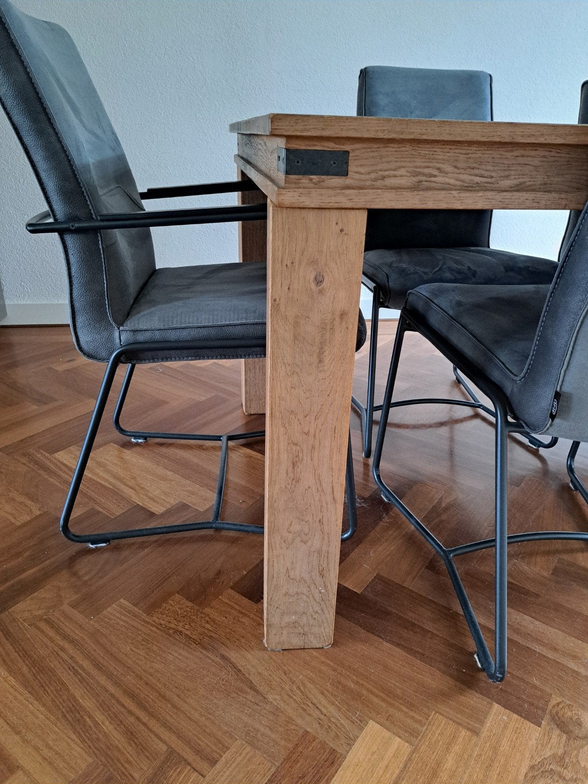 Foto 8 van Uitschuifbare Eetkamertafel van Zwaar Eikenhout 140-160x100