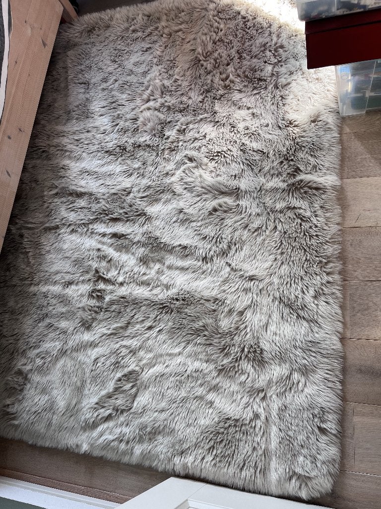 nep-schapenwol kleed 205 bij 140 beige creme fluffy nieuw!, Ophalen, 100 tot 150 cm, Beige, Rechthoekig