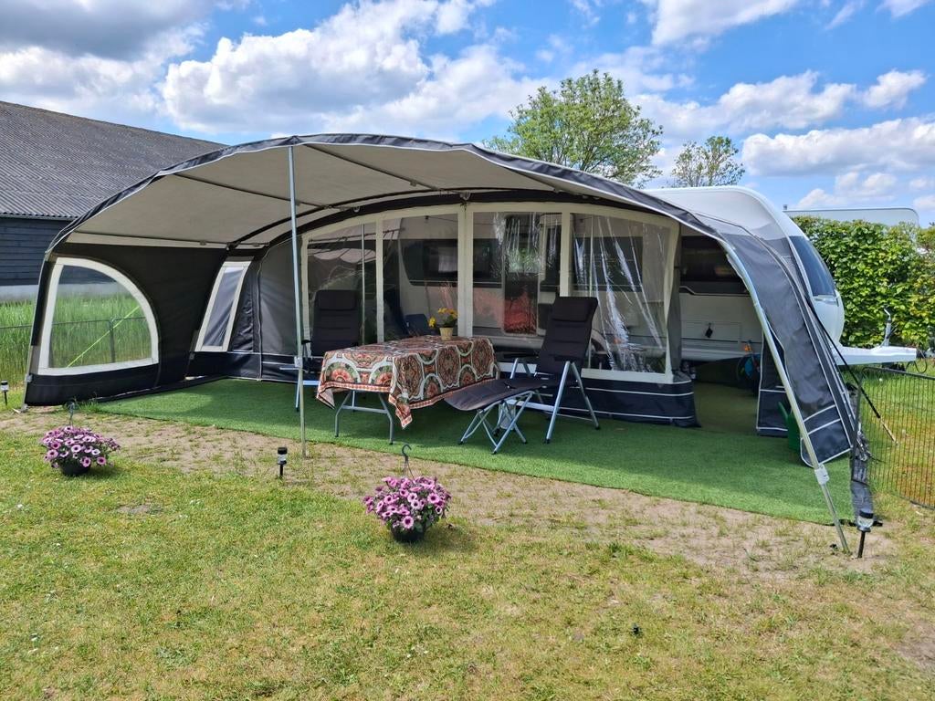 Hobby Excellent 560 CFE evt. incl seizoensplek en stalling, Caravans en Kamperen, Uitbouw voortent, Rondzit, Hobby, Particulier