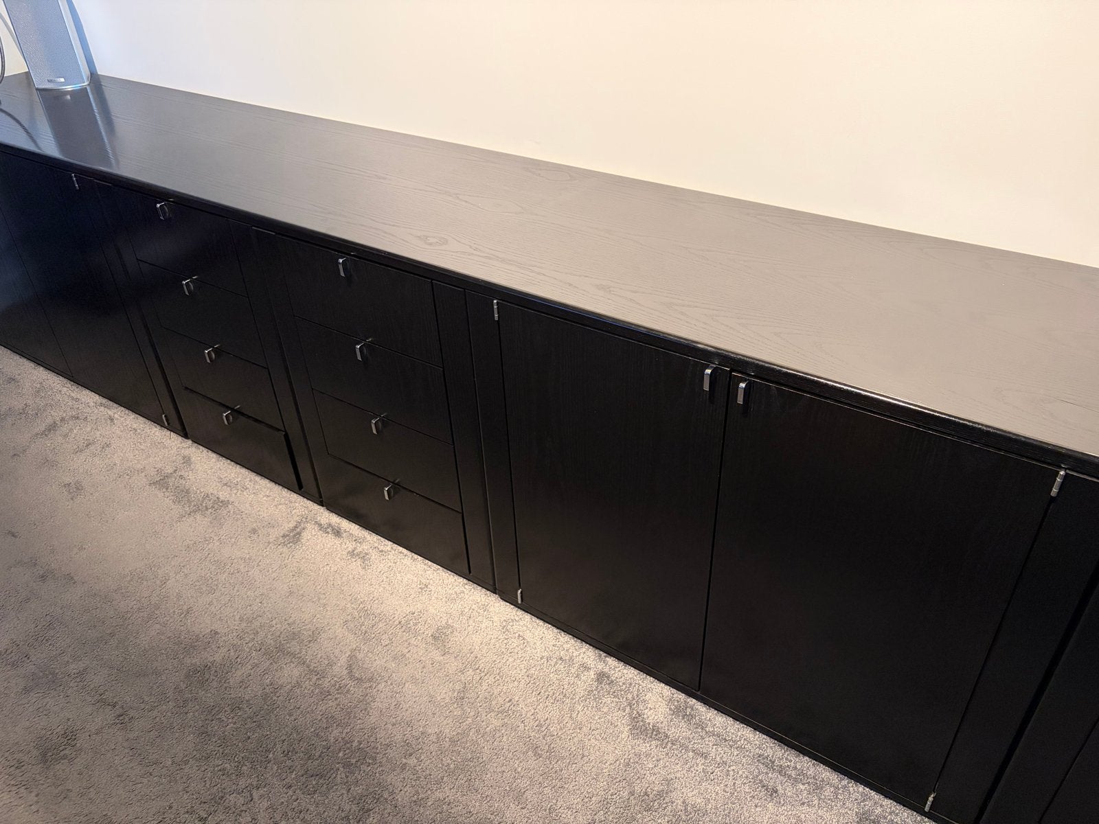 Zwart dressoir met lades en deuren vintage interlubke, Huis en Inrichting, Ophalen, Gebruikt, 200 cm of meer, Met lade(s)