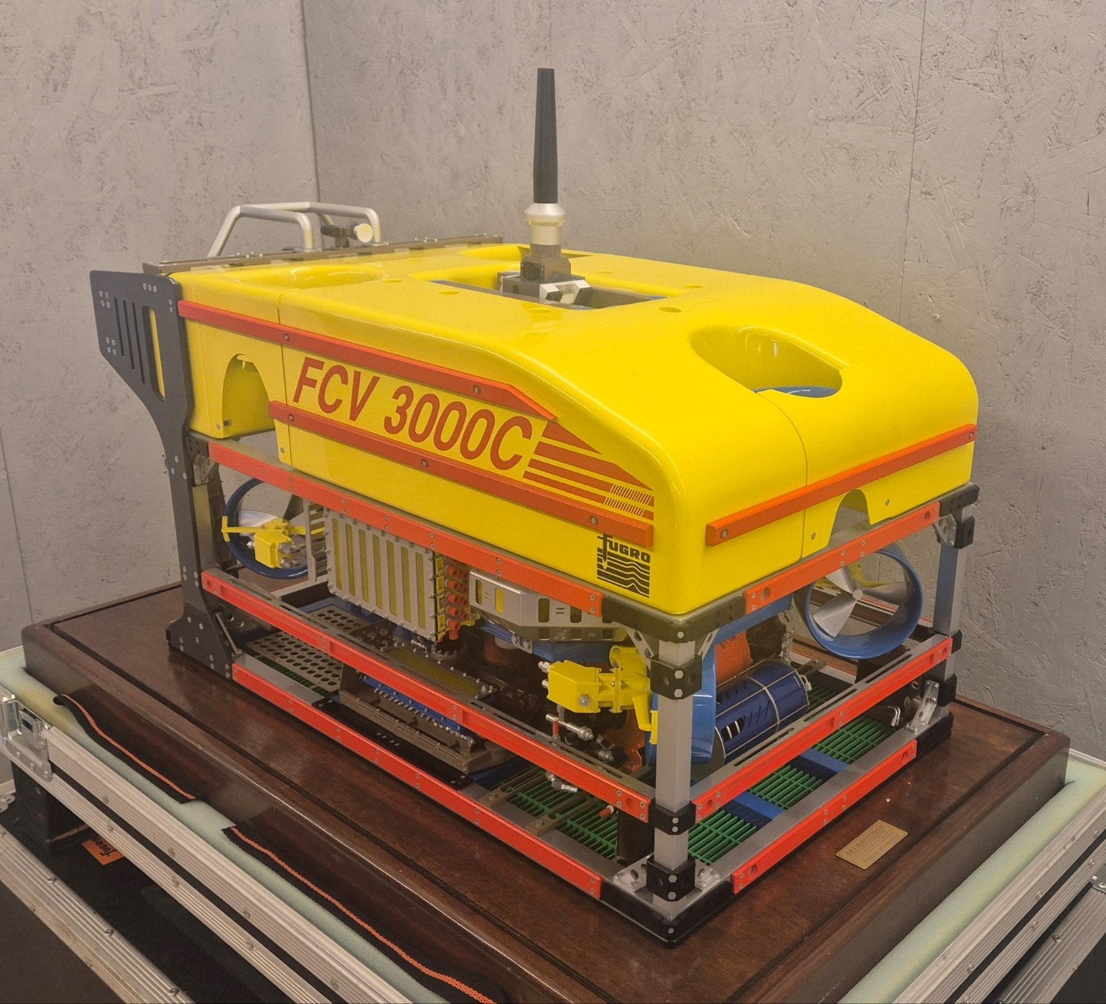 Gedetailleerd schaalmodel van Fugro FCV 3000C ROV, Ophalen, Subsea Technologie Singapore, N.v.t, N.v.t