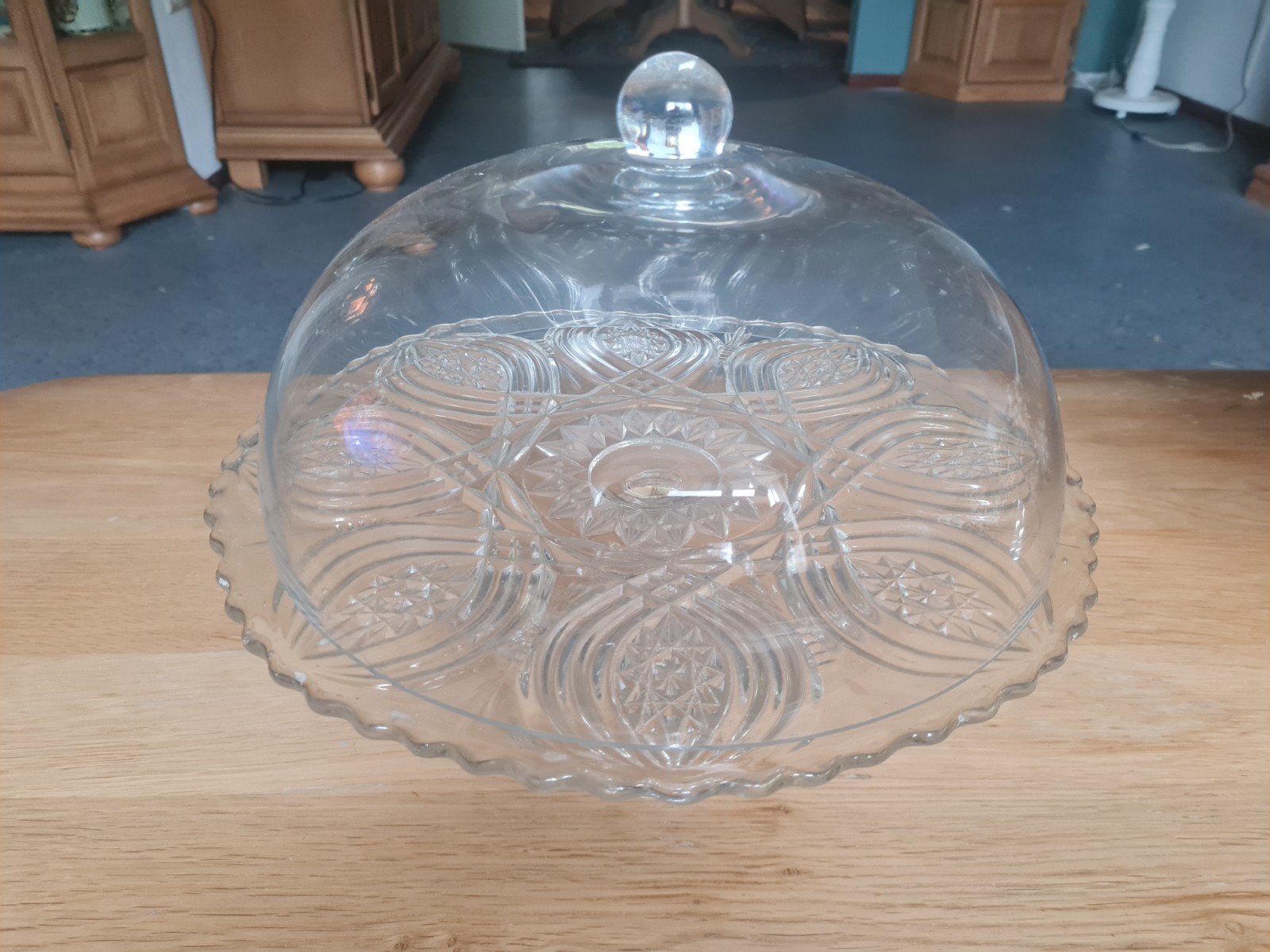 Glazen taartschaal met stolp oude schaal., Huis en Inrichting, Overige typen, Ophalen of Verzenden, Zo goed als nieuw, Glas