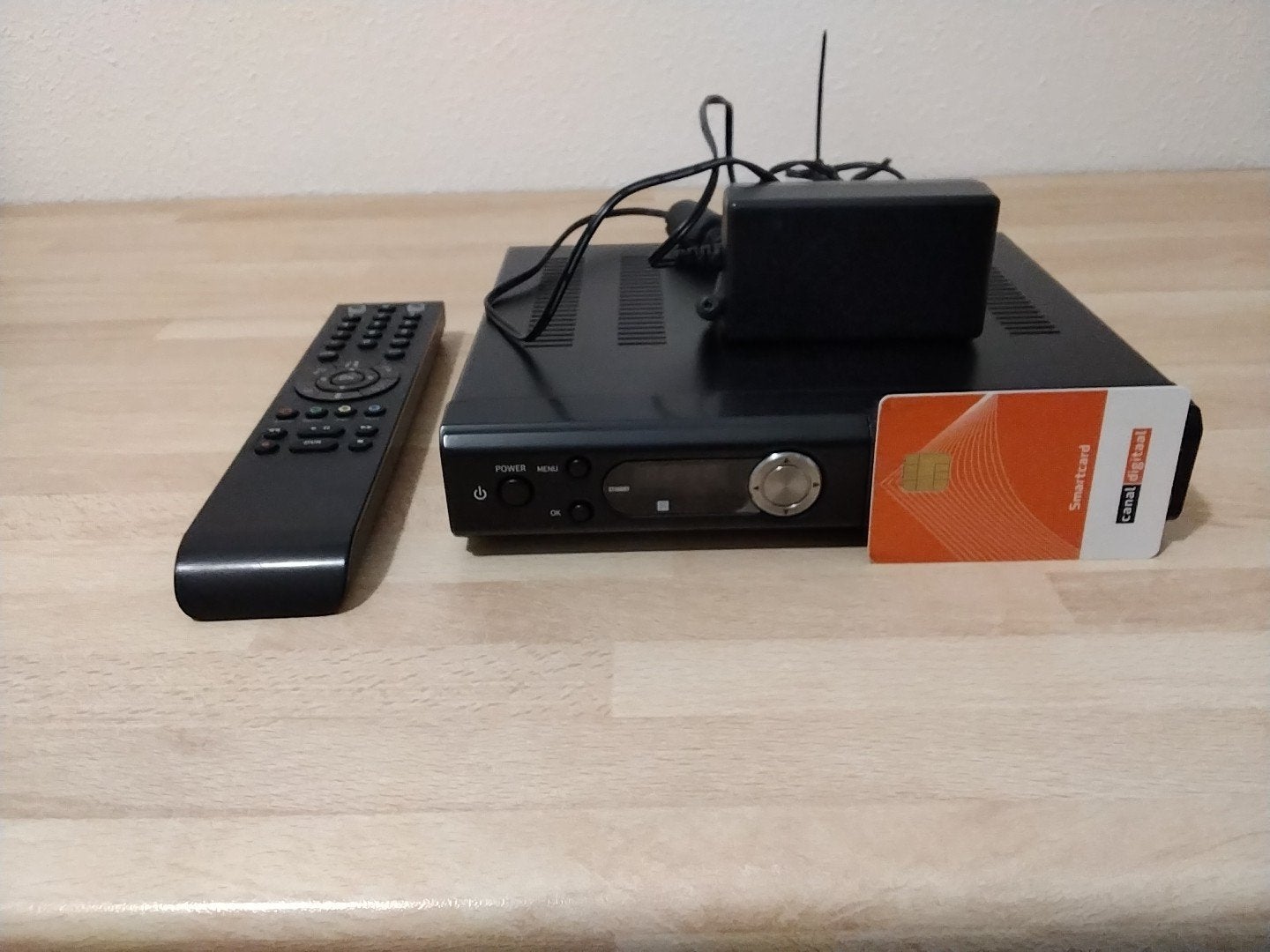 Canal Digitaal Decoder M7 SAT 801, Ophalen