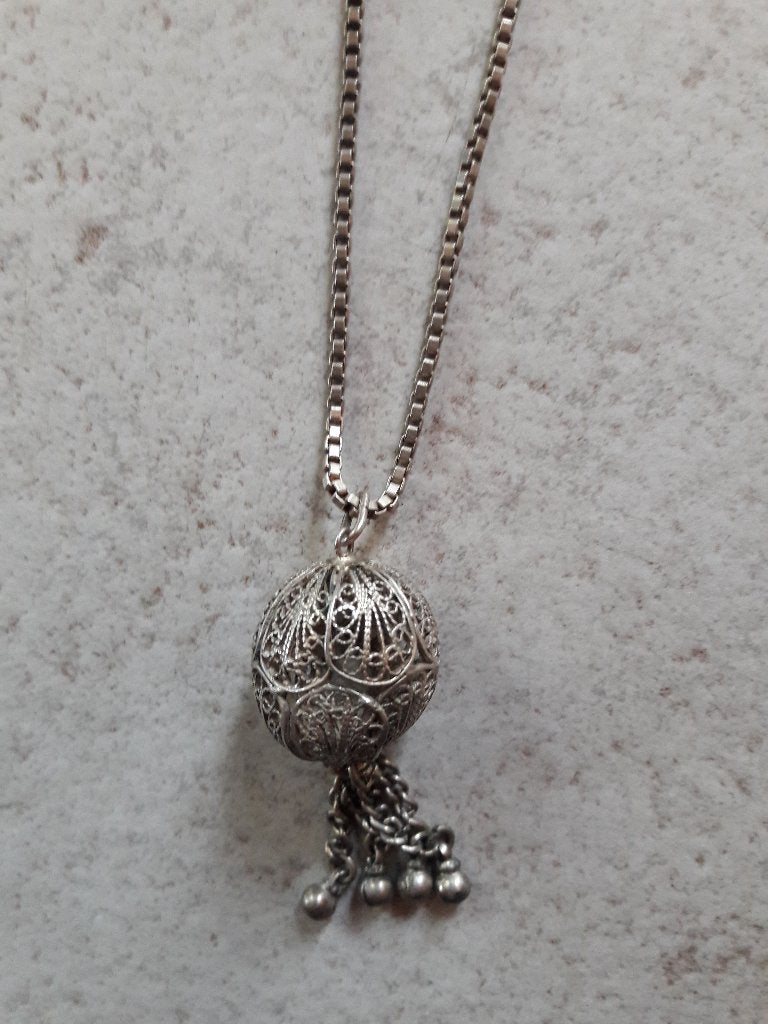 Hanger filigrain aan ketting, Ophalen of Verzenden, Zo goed als nieuw, Zilver, Zilver