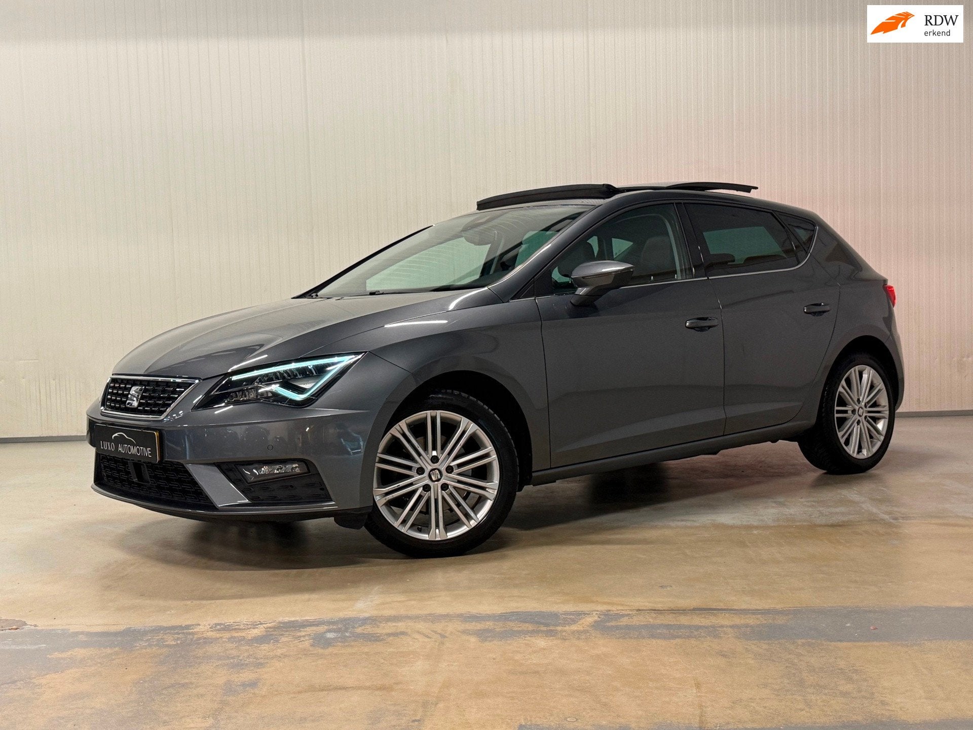 Seat Leon 1.4 EcoTSI FR Business Intense | PANO | VIRTUAL DA, Auto's, Dealer onderhouden, Gebruikt, Euro 6, 4 cilinders