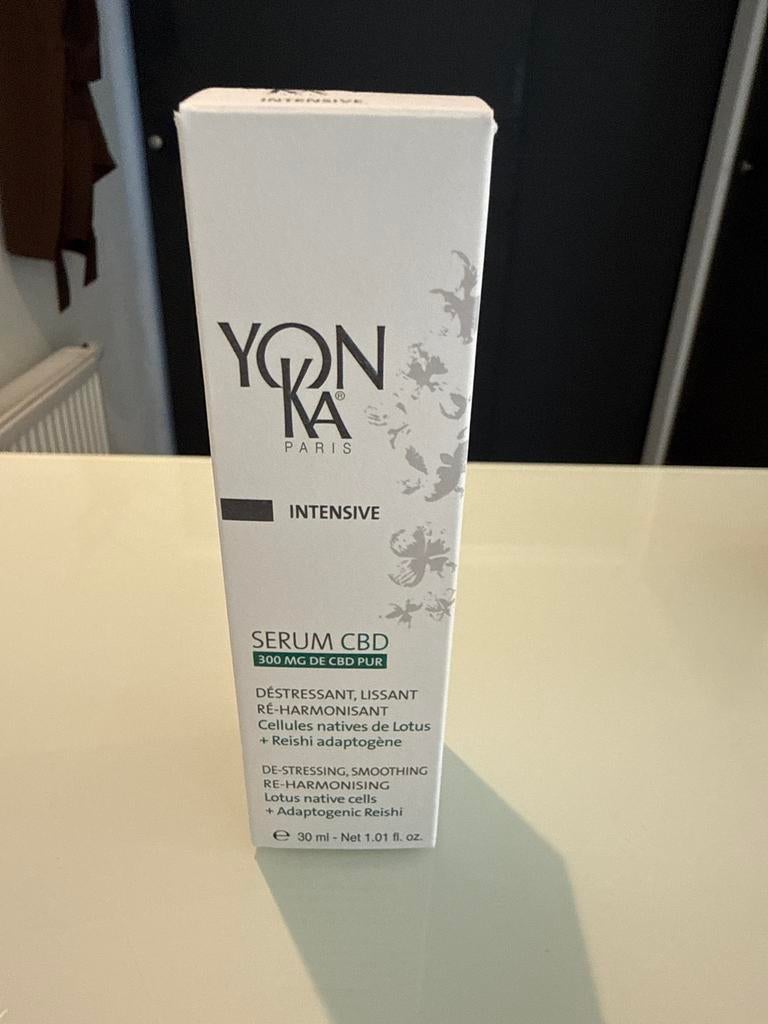 Yon-Ka Serum CBD 300mg - Ontstressend & Verzachtend, Ophalen of Verzenden, Nieuw, Gehele gezicht, Verzorging
