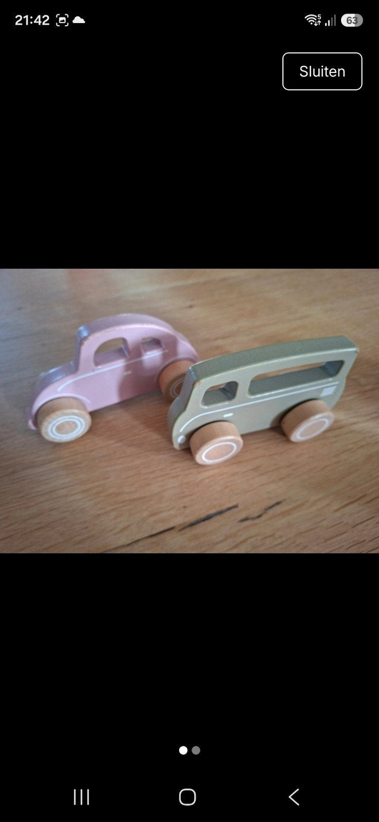 Houten speelgoedauto's (roze en groen), Ophalen of Verzenden, Gebruikt