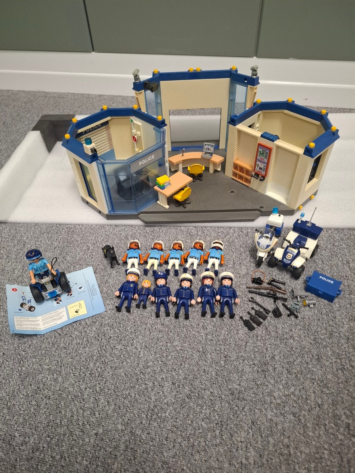 Playmobil Politiebureau met Figuren en Voertuigen, Ophalen of Verzenden, Gebruikt, City action, Gebouw