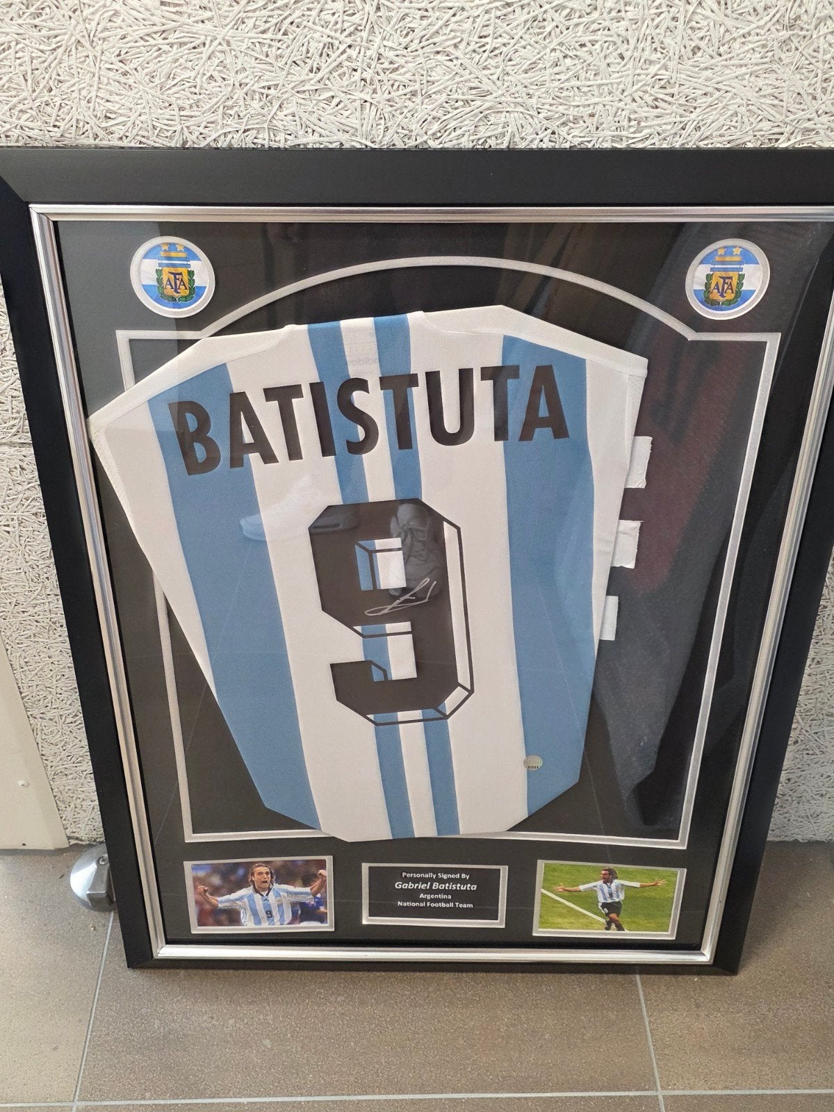 Ingelijst gesigneerd shirt Gabriel Batistuta Argentinië, Verzamelen, Ophalen, Zo goed als nieuw, Buitenlandse clubs, Shirt
