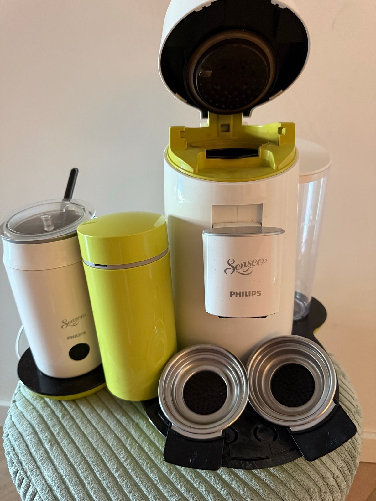 Senseo koffiezetapparaat met melkopschuimer, Ophalen, Koffiepads en cups, Gebruikt, Koffiemachine