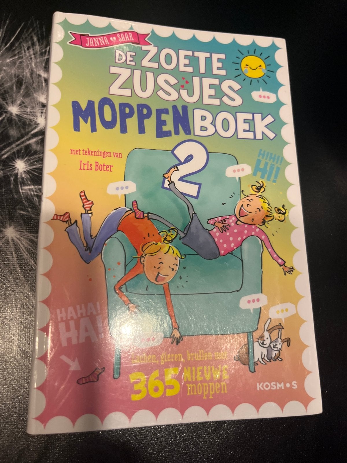 De Zoete Zusjes Moppenboek 2 - Janna & Saar, Ophalen of Verzenden, Zo goed als nieuw, Fictie