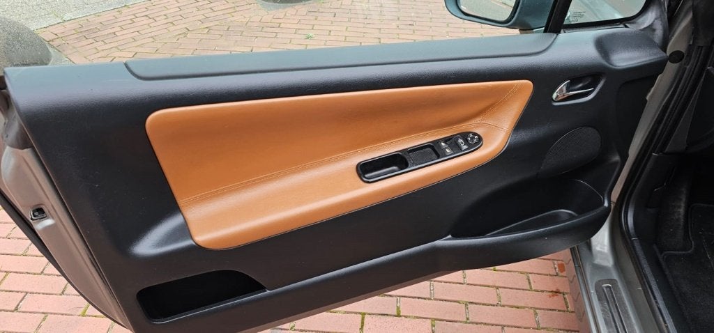 Foto 17 van Peugeot 207 CC 1.6 VTi | leer airco elec kap nederlandse aut