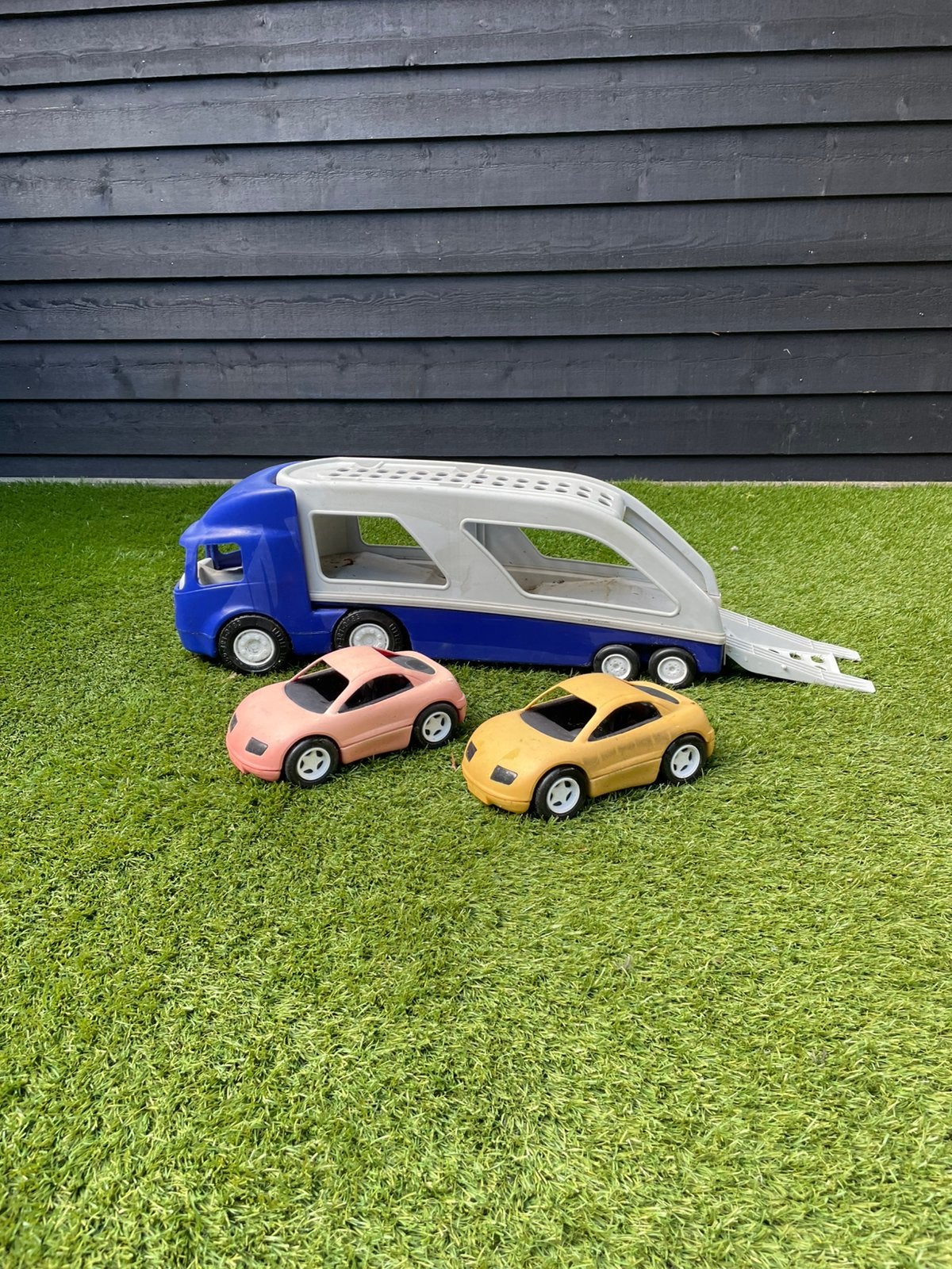 Te koop vrachtwagen met auto’s, Kinderen en Baby's, Ophalen, Gebruikt