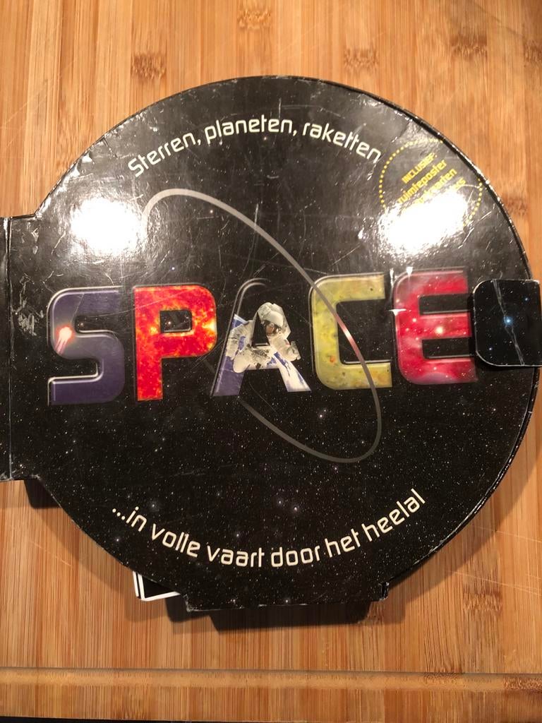 Space + ruimteposter en themakaarten - C.Stott, Gelezen, Non-fictie, C. Stott, Ophalen of Verzenden