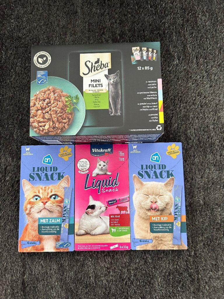 Kattenvoer (Sheba, Vitakraft en AH)  wegens overlijden kat, Dieren en Toebehoren, Ophalen, Kat