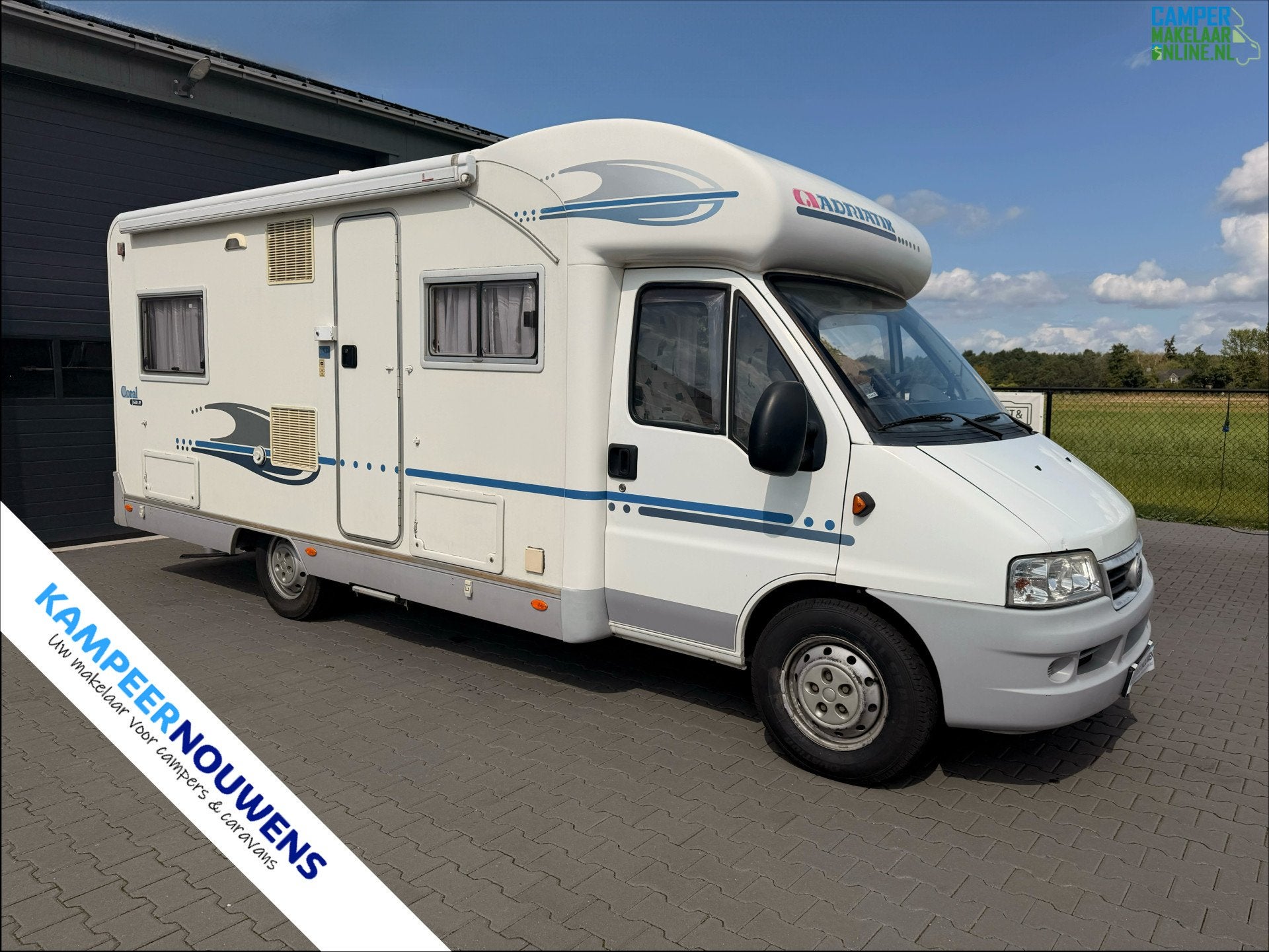 Adria Coral 650SP | Fransbed | Luchtvering | MaxxFan | Solar, Caravans en Kamperen, Campers, Afzuigkap, Ringverwarming, 6 tot 7 meter