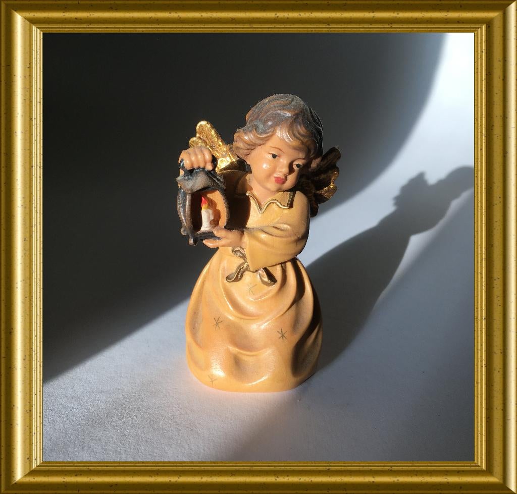 Oud houtsnijwerk: houten beeldje engeltje, Moroder, Minder dan 20 cm, Ophalen of Verzenden, Beeld, Hout