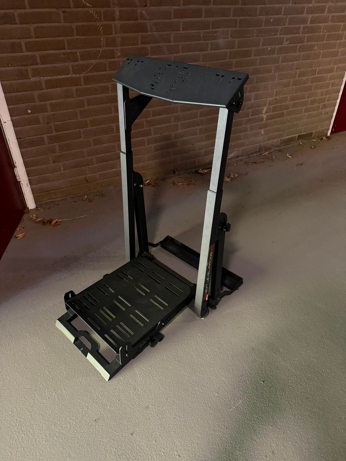 Racing  wheel stand, Spelcomputers en Games, Ophalen, 1 speler, Racen en Vliegen, Zo goed als nieuw