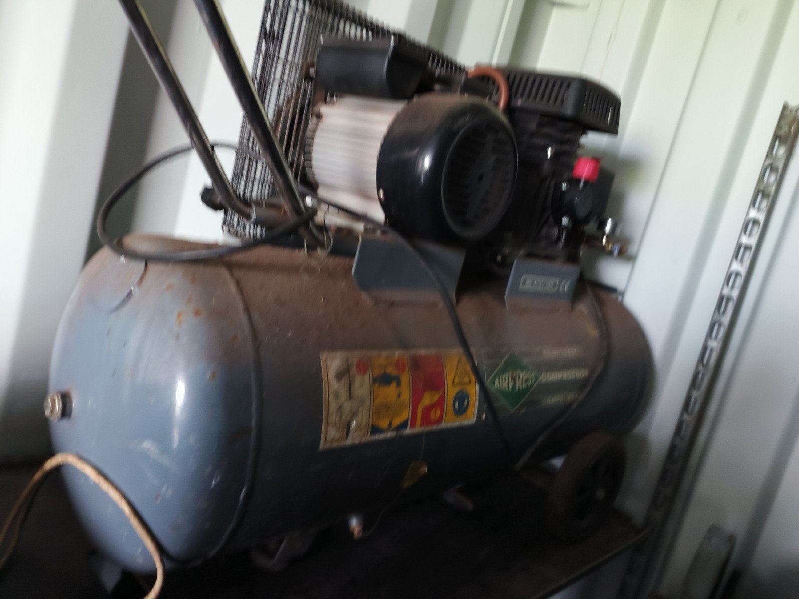 Airpress Compressor HL 375/100 - Gebruikt, Doe-het-zelf en Verbouw, Gebruikt, Ophalen of Verzenden, 200 tot 400 liter/min, Mobiel