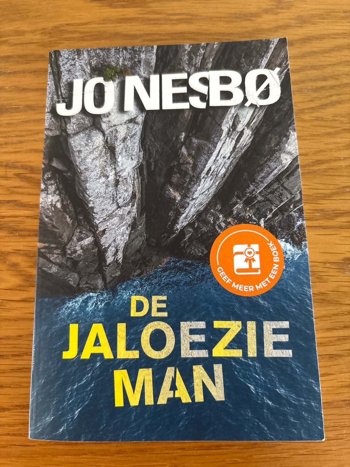 Jo Nesbø - De Jaloerse Man (Thriller), Ophalen of Verzenden, Zo goed als nieuw, Scandinavië