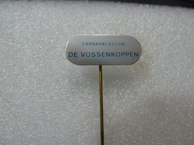 Carnavalsclub De Vossenkoppen Speldje/Pin, Ophalen of Verzenden, Gebruikt, Overige onderwerpen, Speldje of Pin