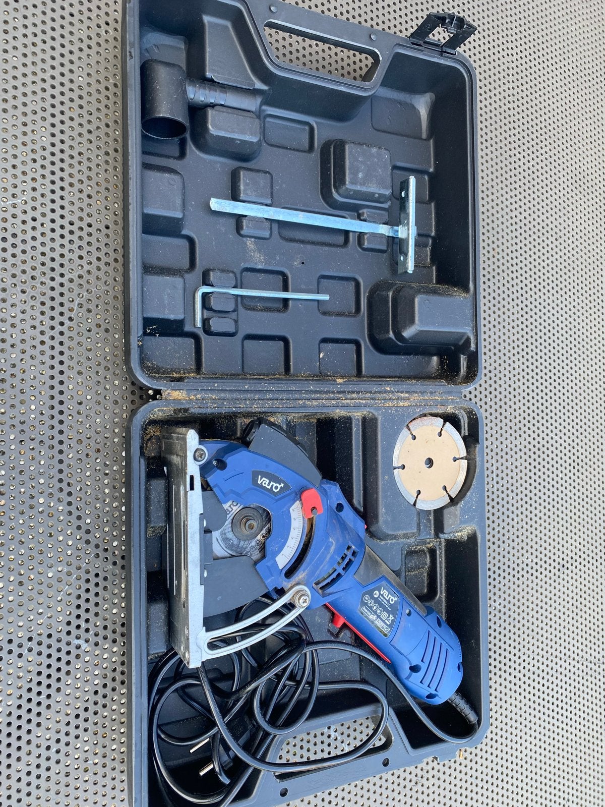 Varo POWX0520 Mini Cirkelzaag met Koffer, Doe-het-zelf en Verbouw, Ophalen, Minder dan 30 mm, Cirkelzaag, Zo goed als nieuw