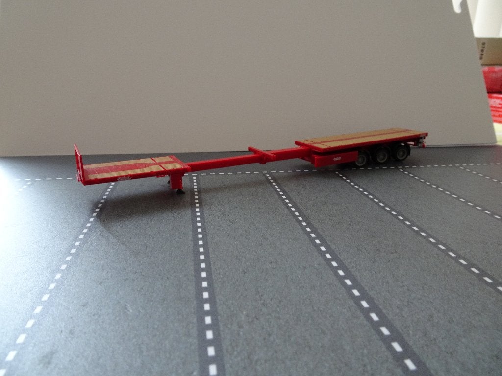 139 herpa nooteboom teletrailer 3-as rood 1:87 truck trein, Hobby en Vrije tijd, Ophalen of Verzenden, Zo goed als nieuw, Bus of Vrachtwagen