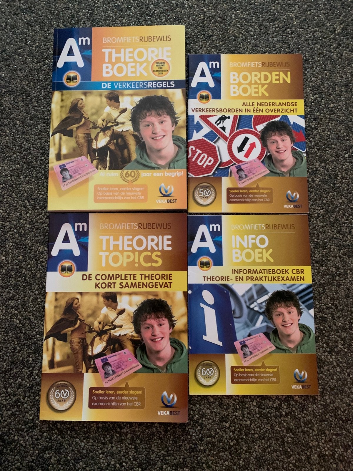 Theorie boeken Bromfiets rijbewijs, Ophalen of Verzenden, Zo goed als nieuw, Overige typen