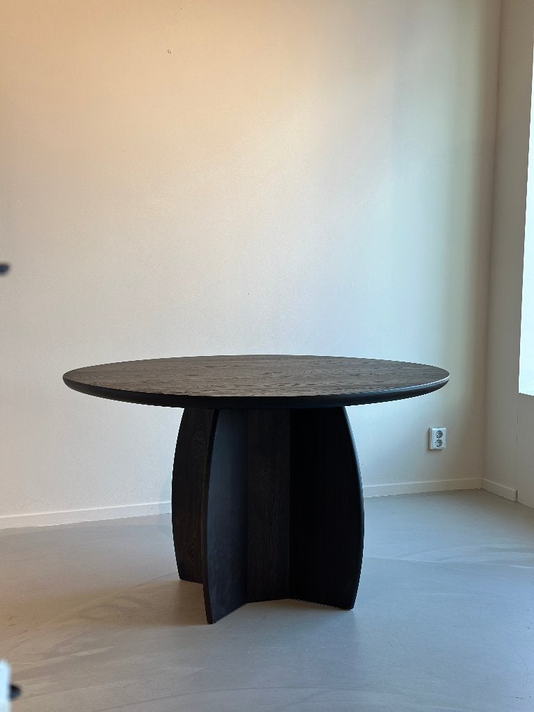Eettafel Ronda Dyyk | massief eiken | organisch rond 130x118, Huis en Inrichting, Ophalen, Nieuw, Modern, Vier personen