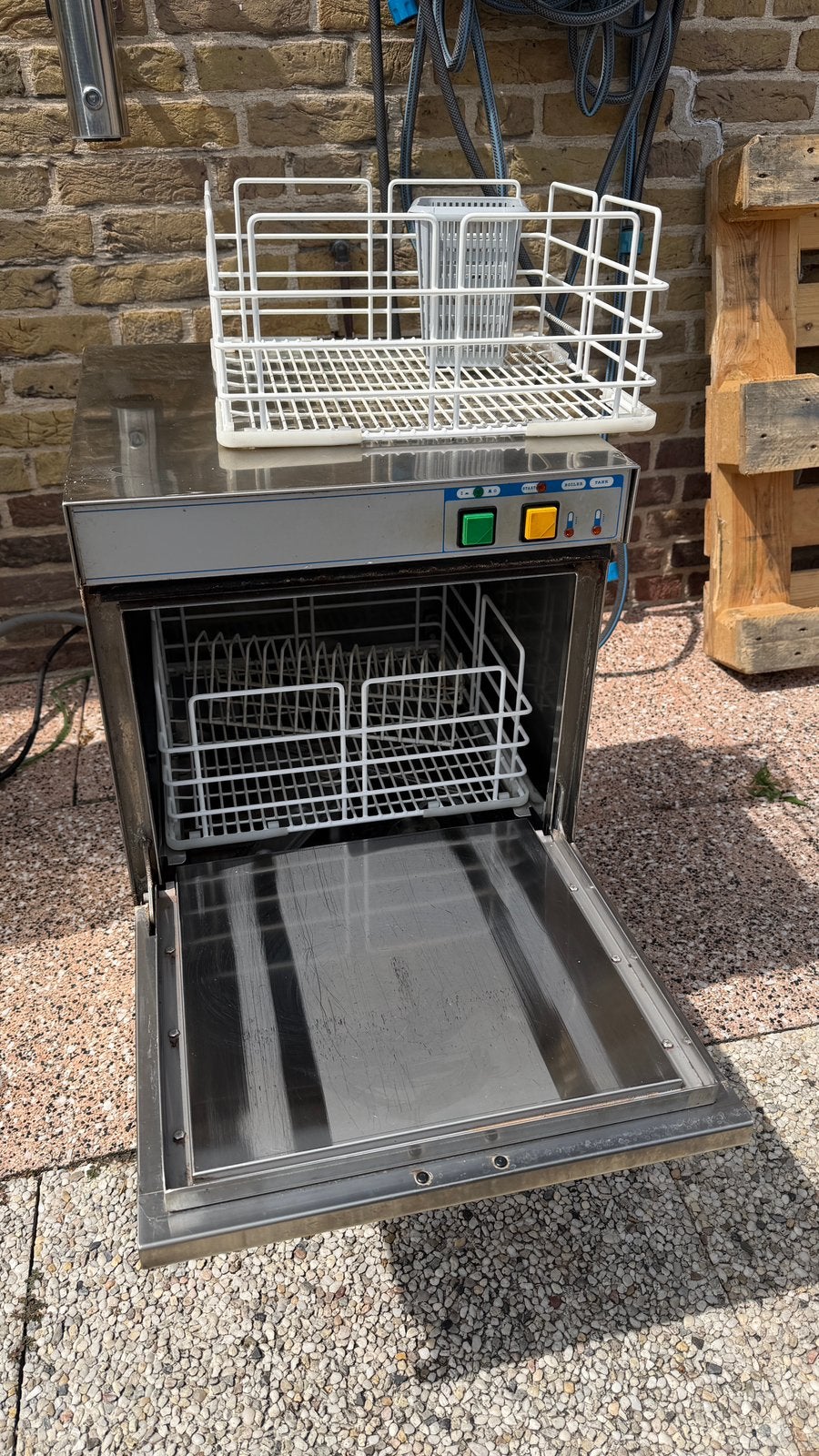 Glazenwasmachine van Mach, Ophalen, Gebruikt, Reinigen