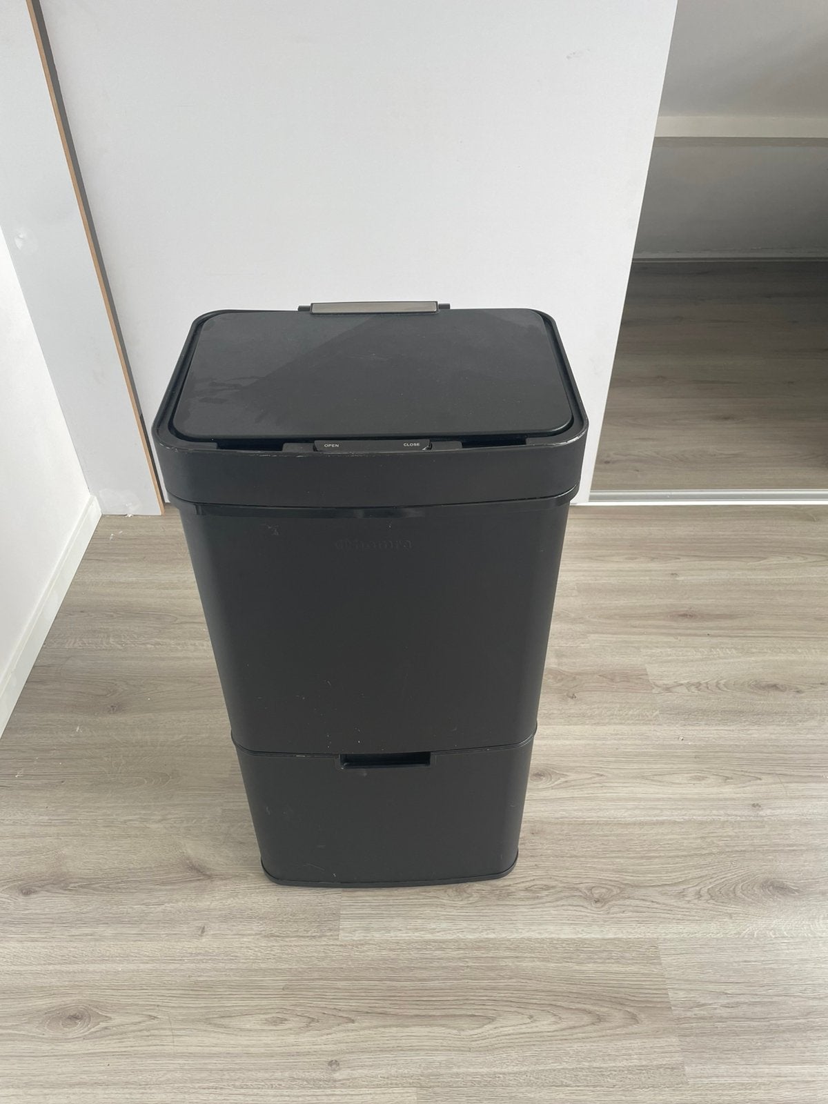 Homra 3 compartimenten prullenbak (sensor), Huis en Inrichting, Woonaccessoires | Prullenbakken, Ophalen, 40 liter of meer, Zo goed als nieuw