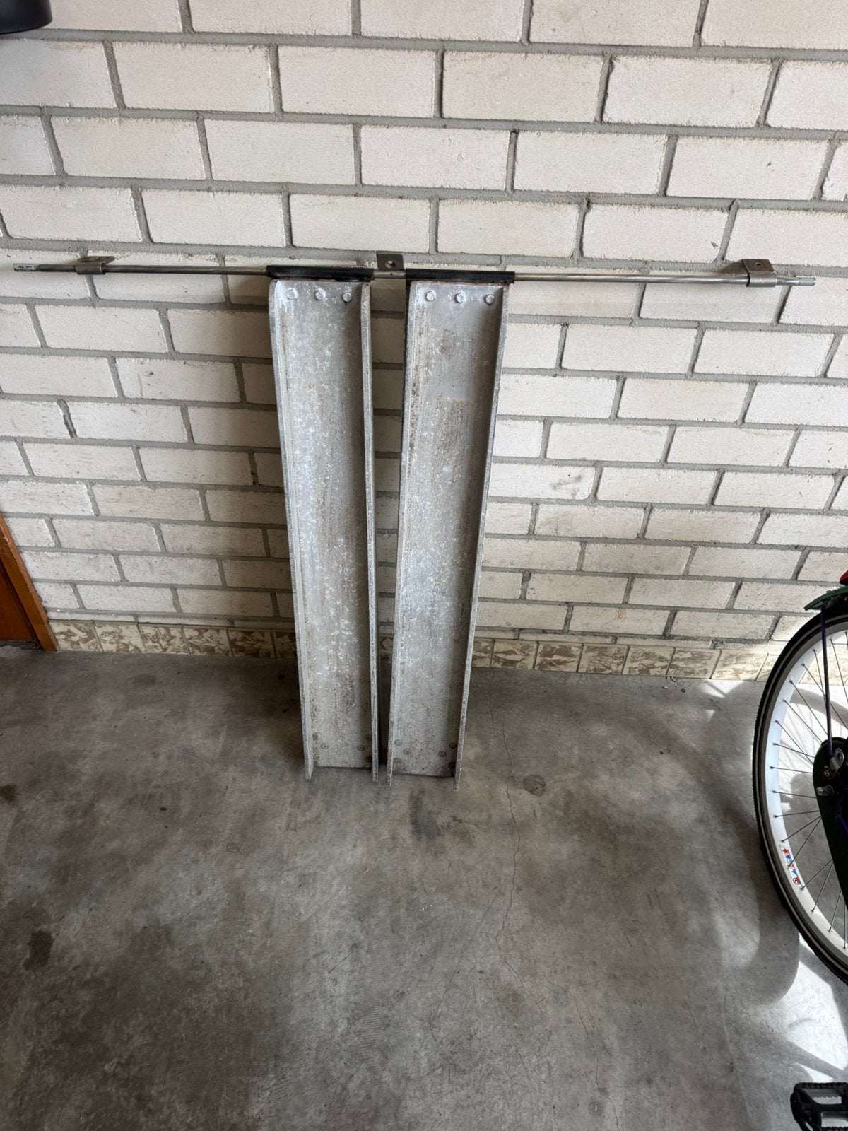 Oprijbanen aluminium breed lang deelbaar (Nr: 2245), Ophalen