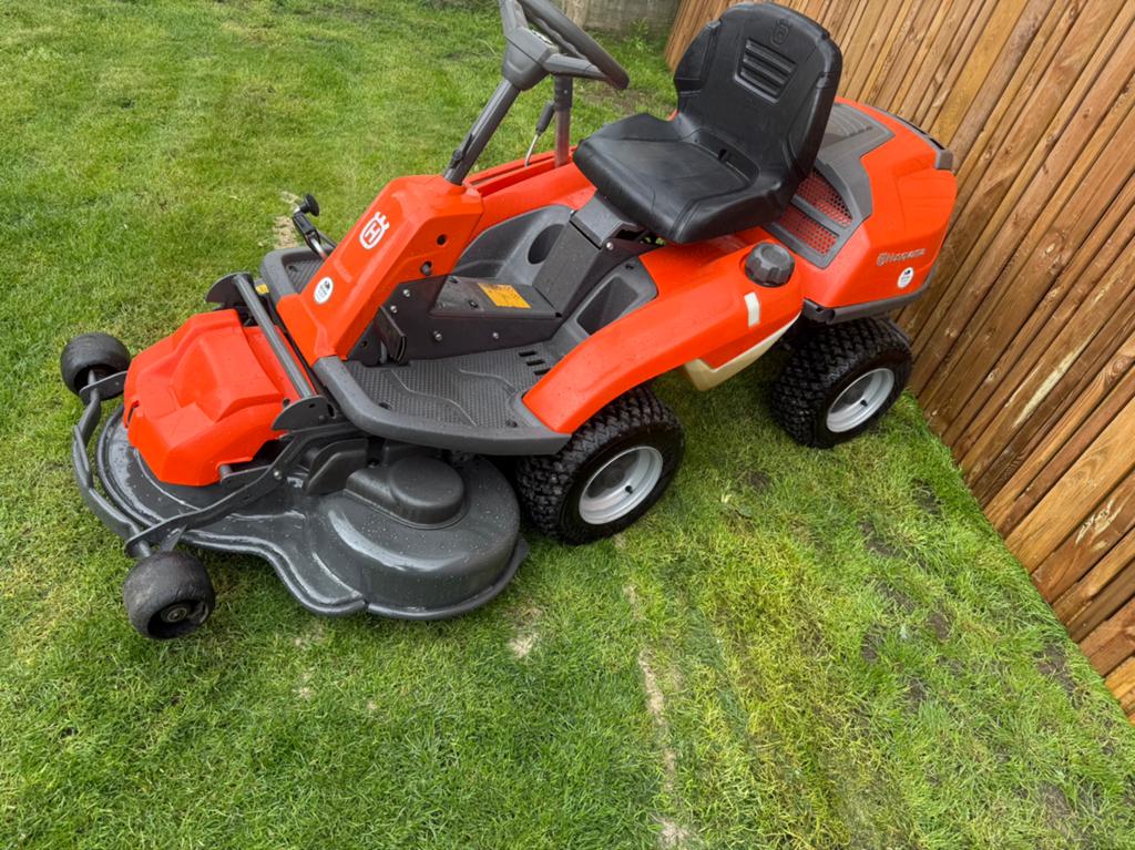 Husqvarna rider R214T zitmaaier Frontmaaier, Ophalen of Verzenden, Gebruikt, Mulchfunctie, 90 tot 120 cm