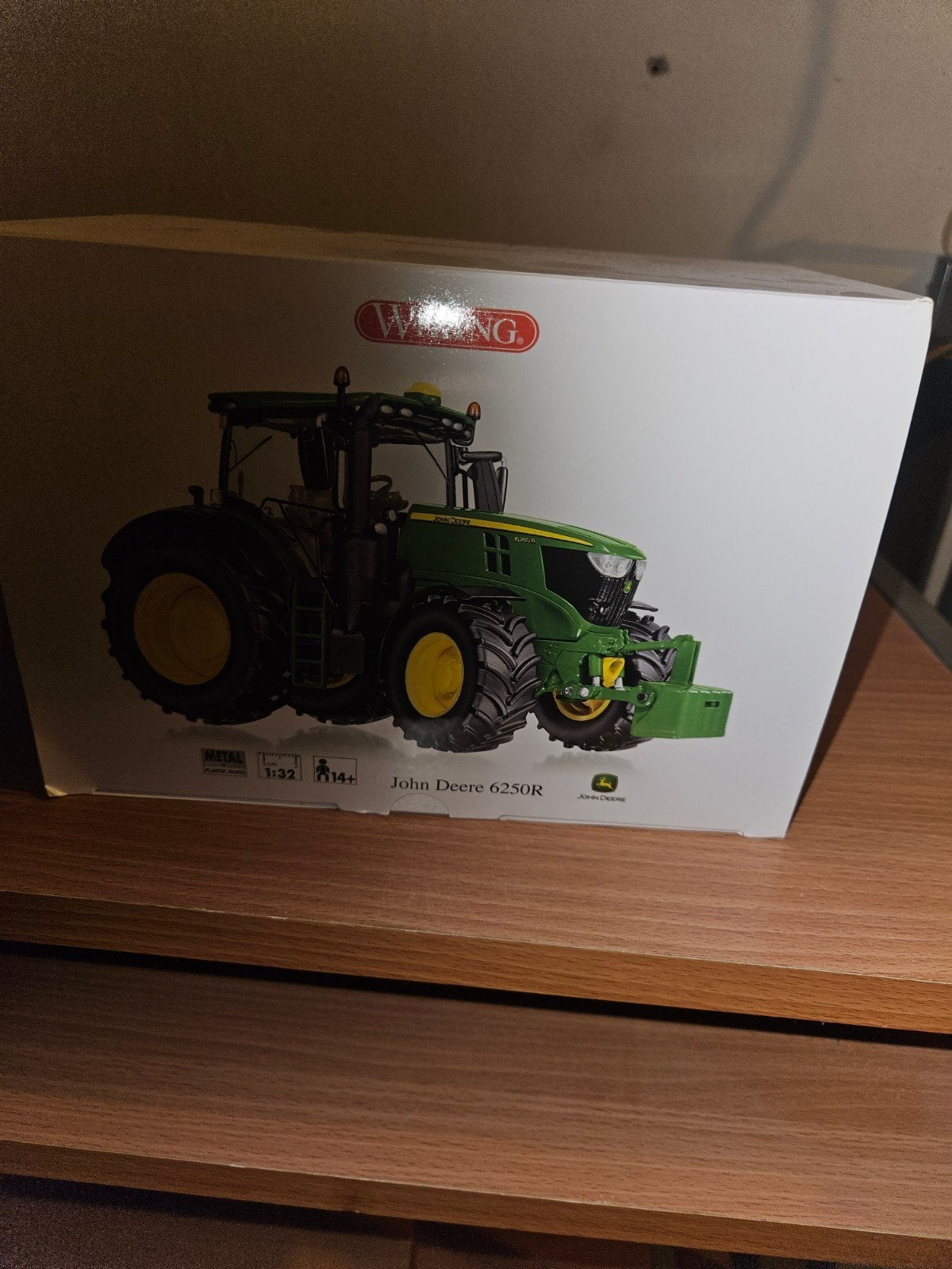 John Deere 6250R Tractor Model 1:32 - Nieuw in doos, Ophalen of Verzenden