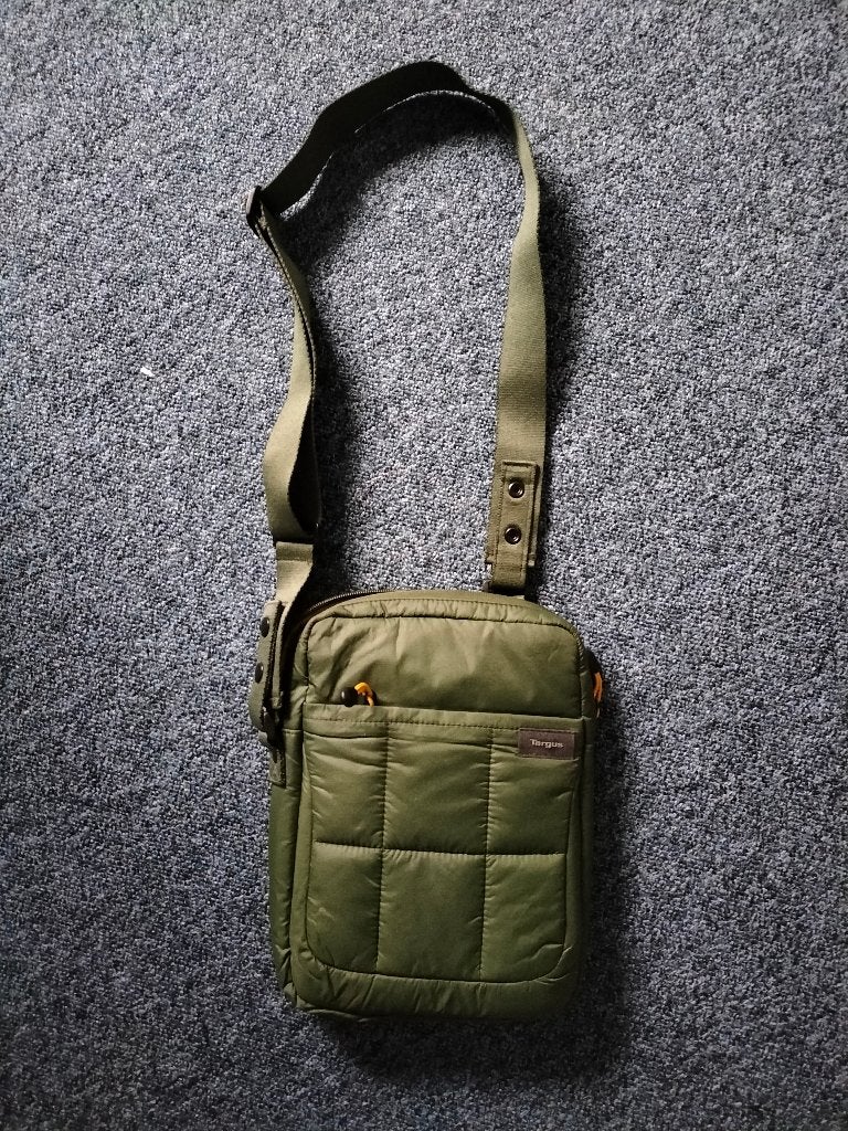 Ipad/tablet tas gewatteerde tas., Ophalen of Verzenden, Zo goed als nieuw, Hoesje