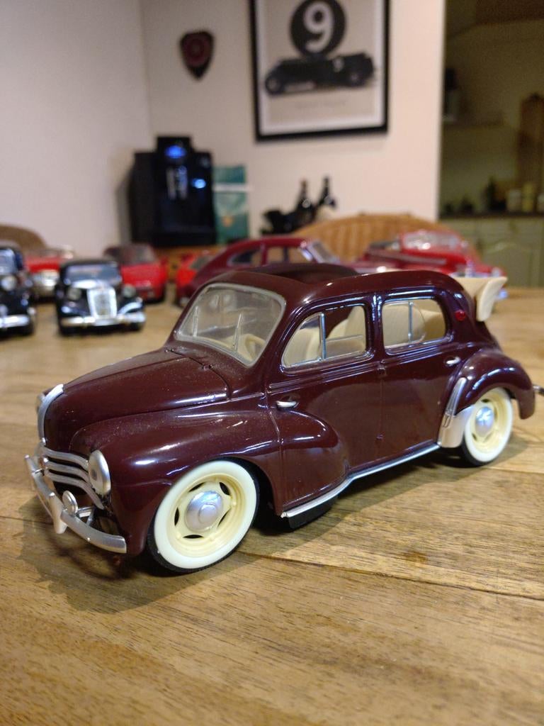 Renault 4cv Solido, Ophalen of Verzenden, Zo goed als nieuw, Solido