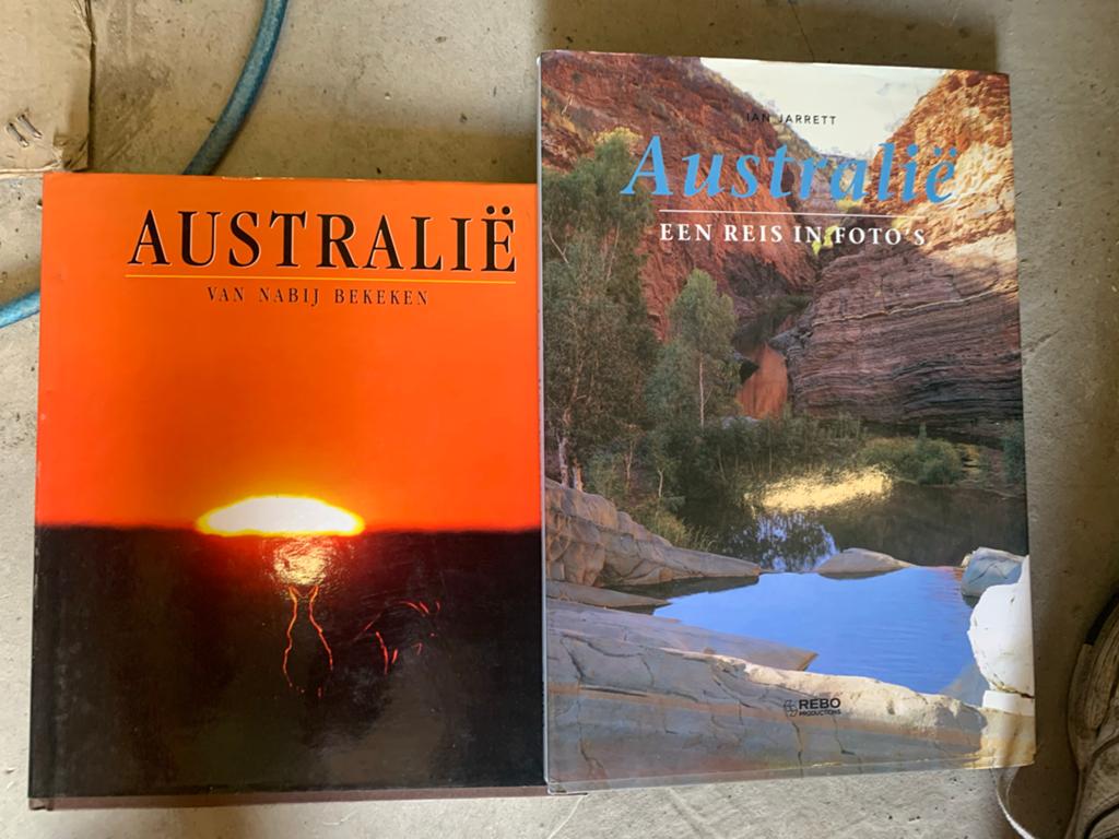 2x Australië Reisboeken: Van Nabij Bekeken & Een Reis in Fot, Boeken, Reisgidsen, Reisgids of -boek, Gelezen, Overige merken, Australië en Nieuw-Zeeland