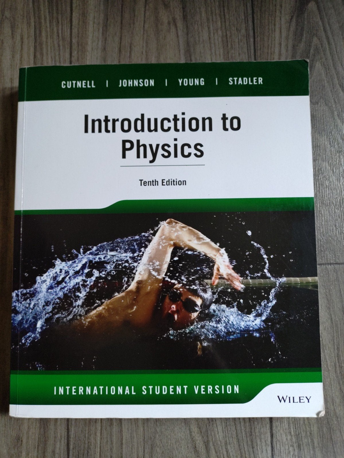 Introduction to physics, Boeken, Ophalen of Verzenden, Beta, Gelezen