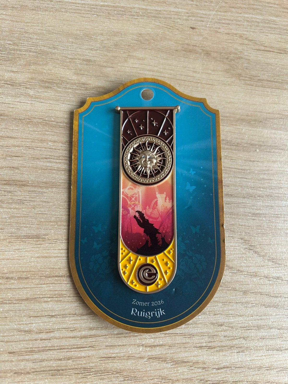 Efteling Pin Zomer 2026 Ruigrijk, Verzamelen, Ophalen of Verzenden, Zo goed als nieuw, Button of Speldje