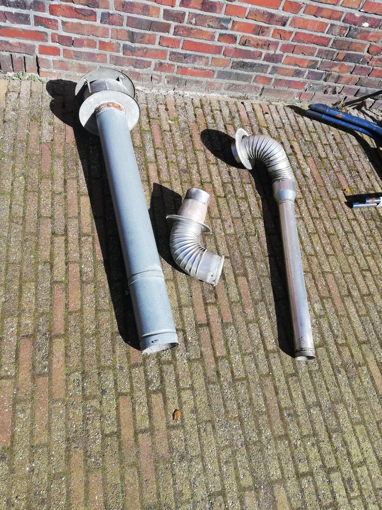Kachel pijp /buizen afvoer 110 gaskachel, Doe-het-zelf en Verbouw, Buizen en Afvoer, Ophalen, Afvoer, Gebruikt, Zink