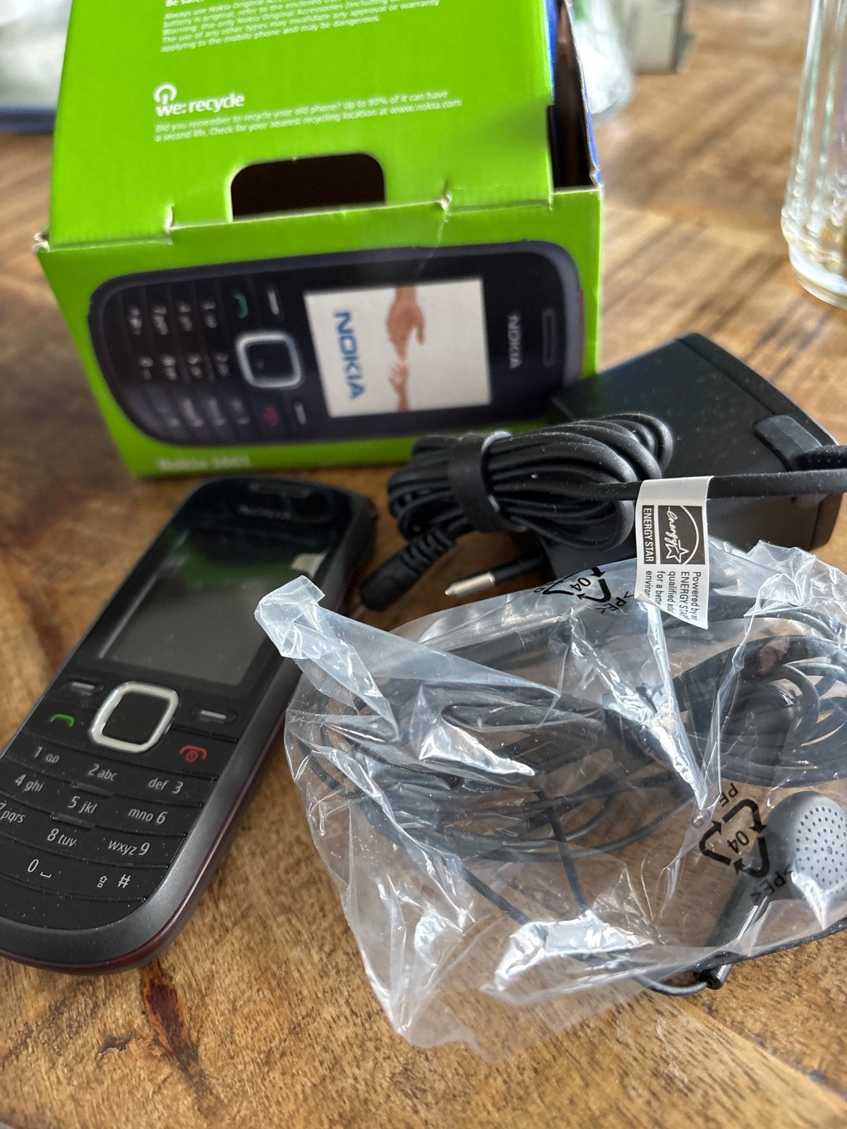 Nieuw in de doos Nokia 1661 met Oplader en Headset, Geen camera, Zwart, Fysiek toetsenbord, Nieuw