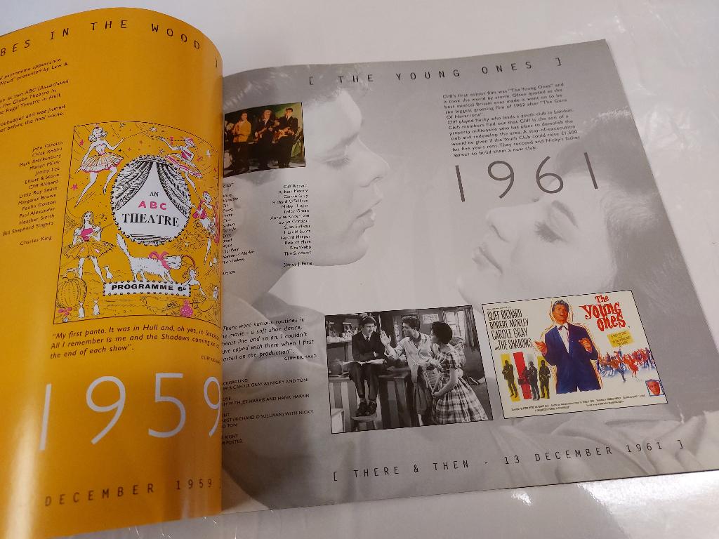 Cliff Richard TOUR BOOK PROGRAMMA 2006/07 World Tour, Verzenden, Gebruikt, Boek, Tijdschrift of Artikel