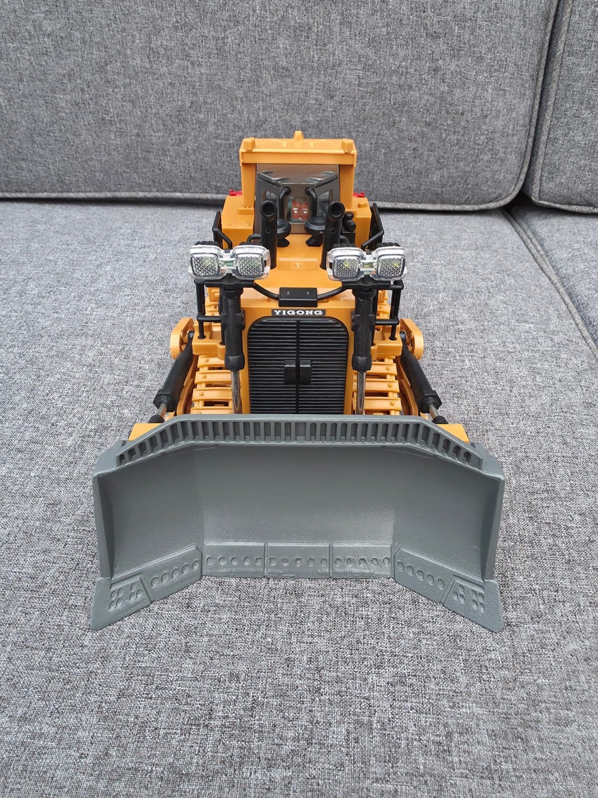 Yigong RC Graafmachine/Bulldozer met Afstandsbediening, Elektro, Auto offroad, Ophalen of Verzenden, Zo goed als nieuw