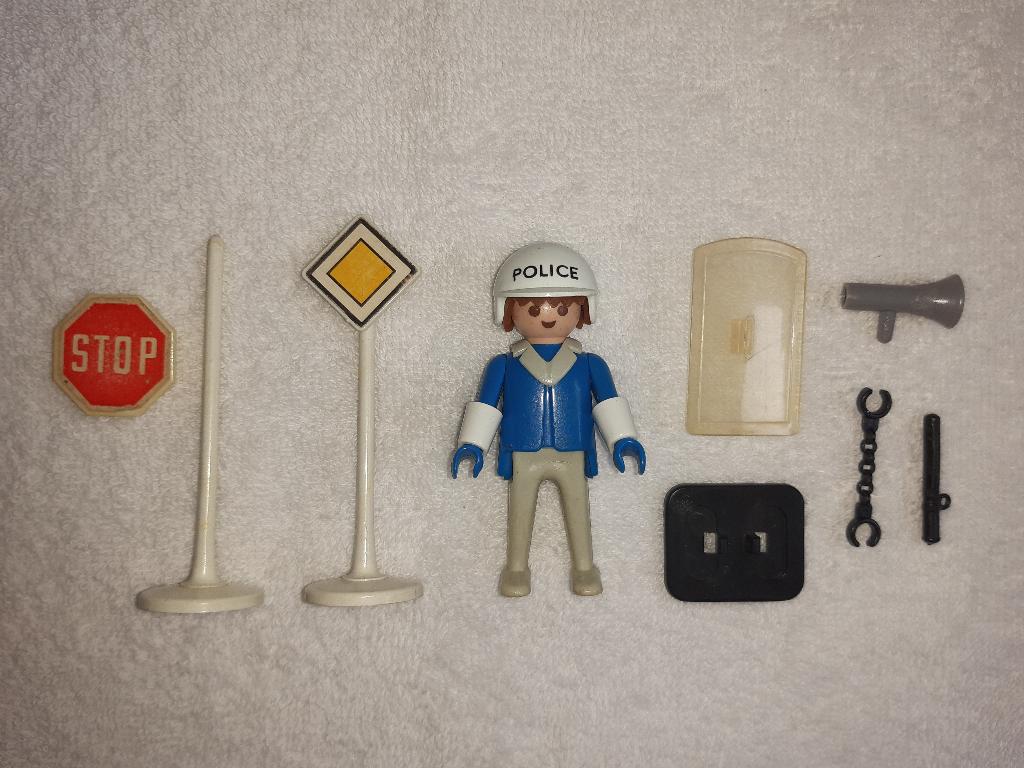 Playmobil 3324 City Politieman met verkeersborden - Vintage, Ophalen of Verzenden, Gebruikt, Complete set
