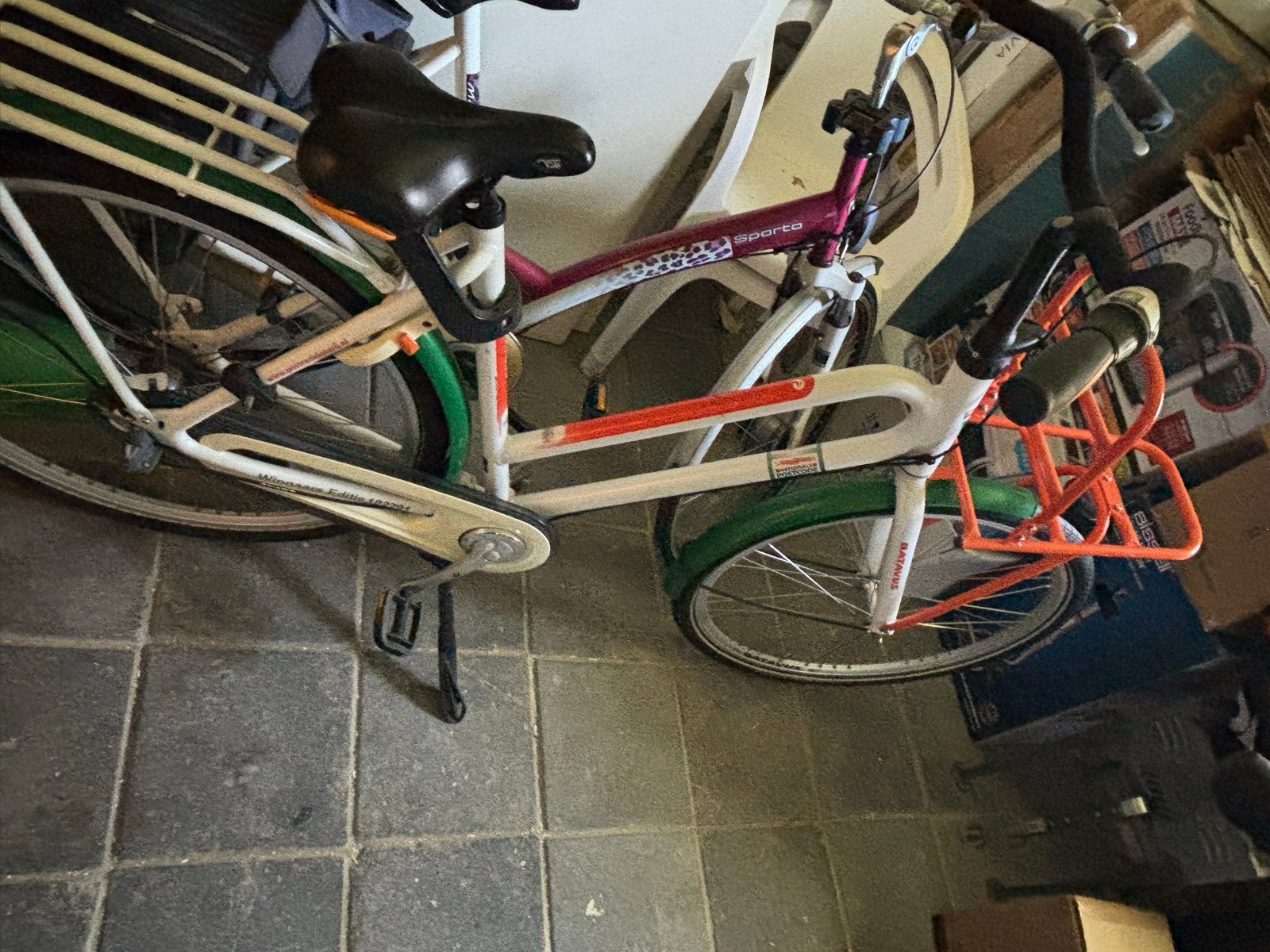 Batavus Transportfiets met Voordrager en Versnellingen, Fietsen en Brommers, Gebruikt, Velgrem, Versnellingen, Batavus