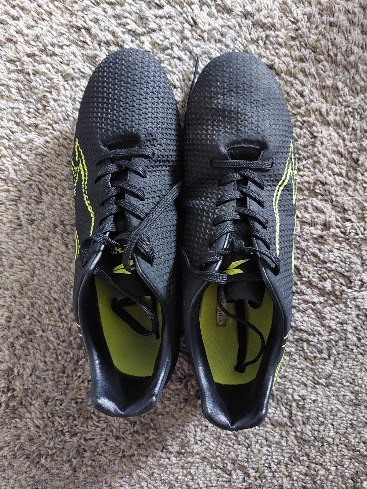 Puma voetbalschoenen maat 41, Ophalen of Verzenden, Zo goed als nieuw, Schoenen