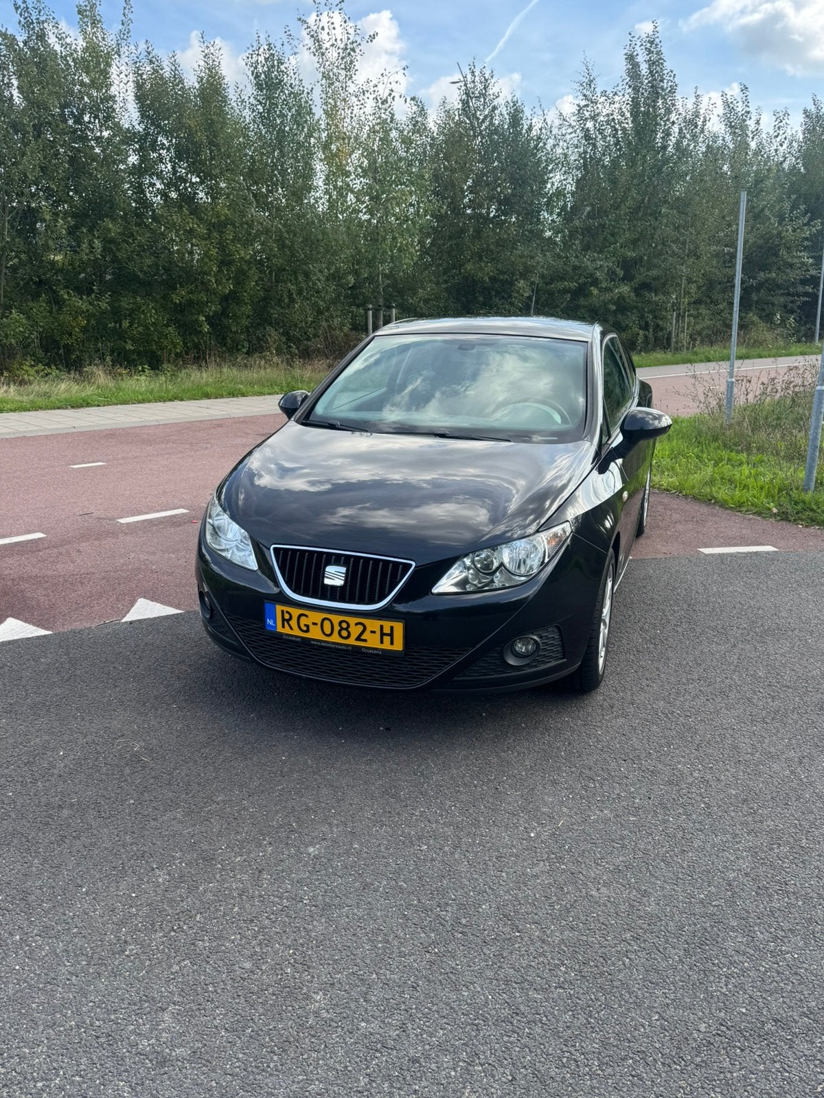 Seat Ibiza 1.4 63KW 2011 Zwart, Voorwielaandrijving, Stof, 40 €/maand, 4 cilinders
