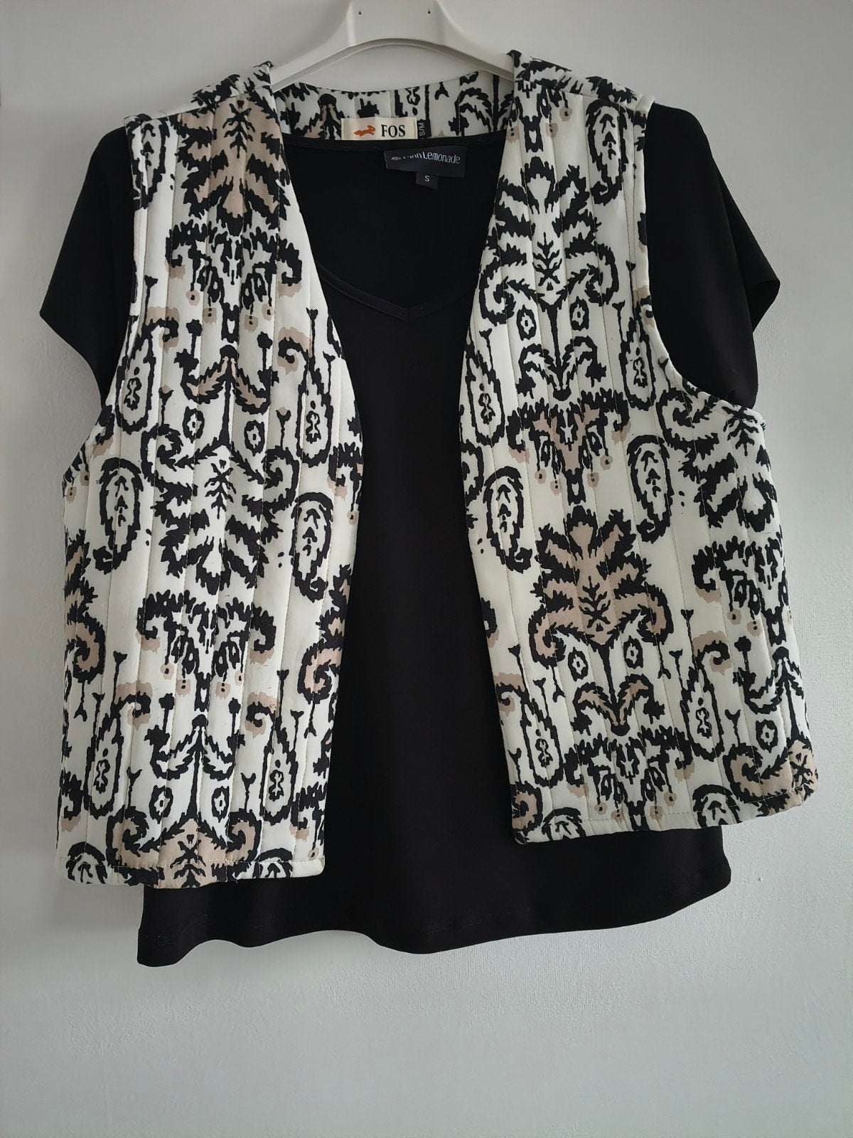 leuk setje shirtje +hesje., Maat 38/40 (M), Zwart, FOS Amsterdam, Ophalen of Verzenden