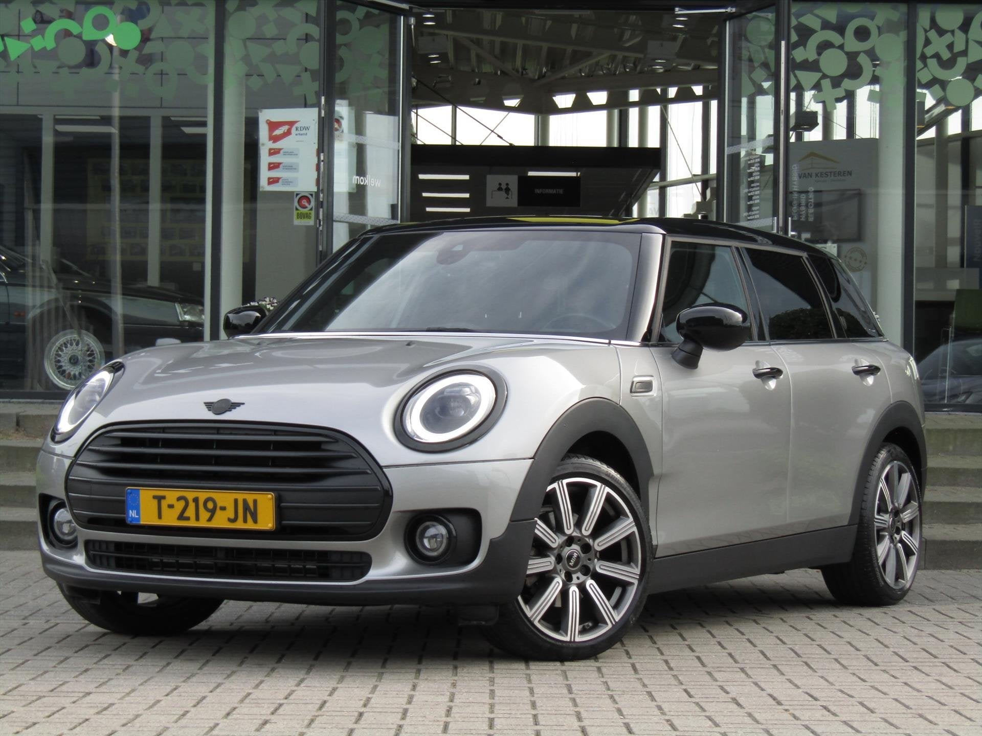 MINI Mini Clubman (f54) 1.5 136pk Aut Cooper Mini Yours / Na, Auto's, 136 pk, Gebruikt, 715 kg, Zilver of Grijs